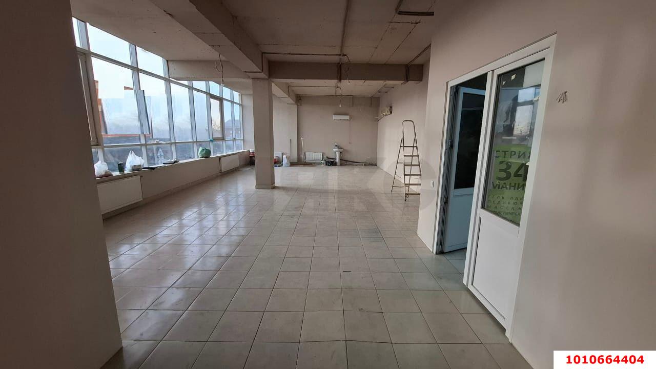 Фото №3: Торговое помещение 78&nbsp;м², 2/3&nbsp;эт. - Яблоновский, ул. Промышленная, 4/3