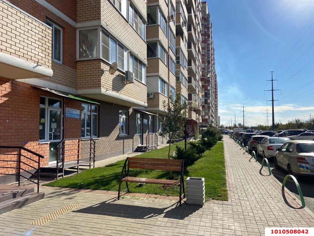Фото №7: Торговое помещение 92&nbsp;м², 1/18&nbsp;эт. - Краснодар, Карасунский внутригородской округ, Гидростроителей, мкр. жилой комплекс Премьера, ул. Автолюбителей, 1/3к1