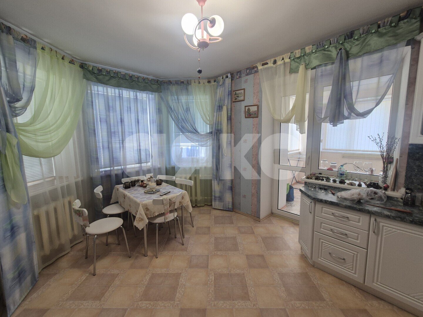 Фото №4: 2-комнатная квартира 90&nbsp;м², 7/9&nbsp;эт. - Волгоград, р. Красноармейский, б-р Энгельса, 34Д