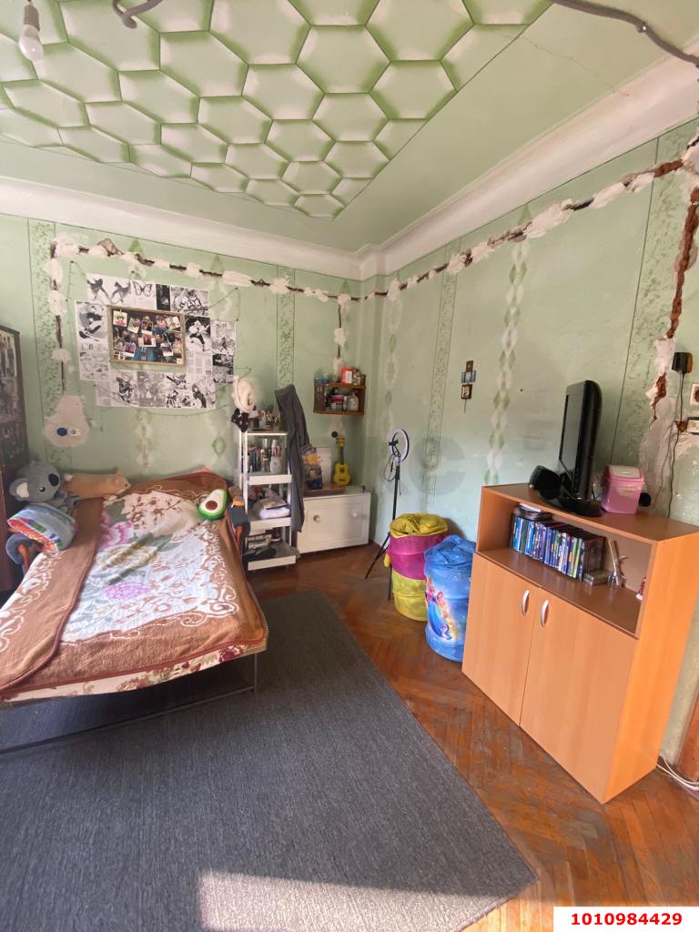 Фото №6: 3-комнатная квартира 74&nbsp;м², 2/4&nbsp;эт. - Краснодар, Западный внутригородской округ, мкр. Центральный, ул. Красная, 15