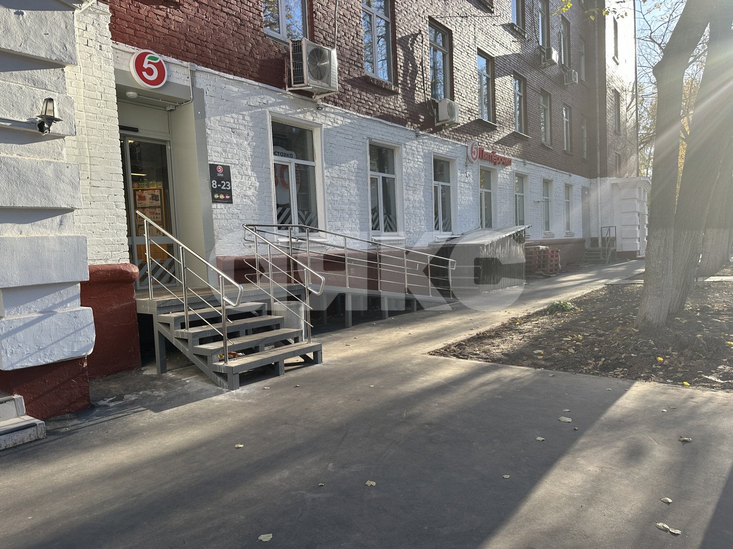 Фото №6: Коммерция 629 м² - Москва, кварталы 2-2А, ул. Кедрова, 8к2