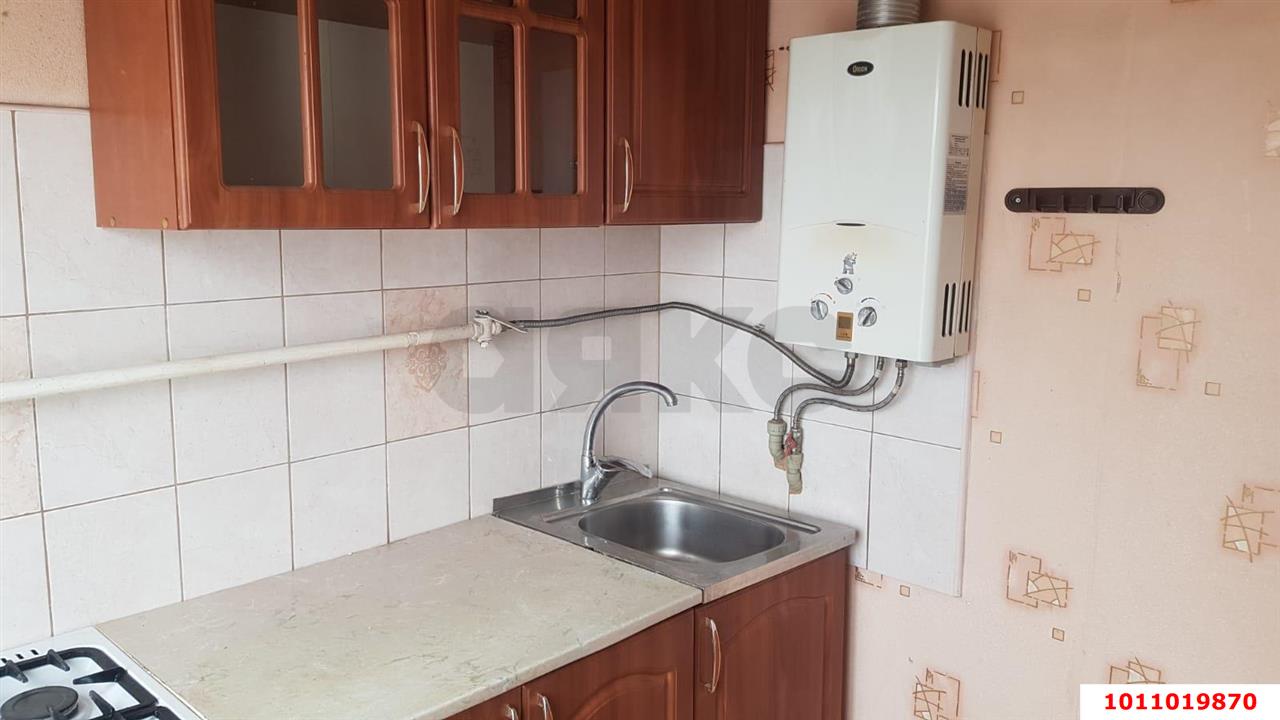 Фото №6: 2-комнатная квартира 47&nbsp;м², 4/5&nbsp;эт. - Краснодар, Прикубанский внутригородской округ, мкр. Фестивальный, ул. Гагарина, 85