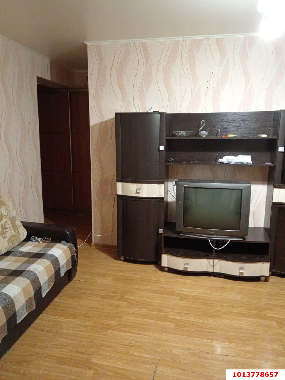 Фото №9: 3-комнатная квартира 57&nbsp;м², 1/5&nbsp;эт. - Новороссийск, р. Центральный, пр-кт Ленина, 22