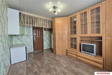 Фото №1: Комната 13 м², 5/5 эт. - Краснодар, мкр. Хлопчато-бумажный Комбинат, ул. Таганрогская, 5