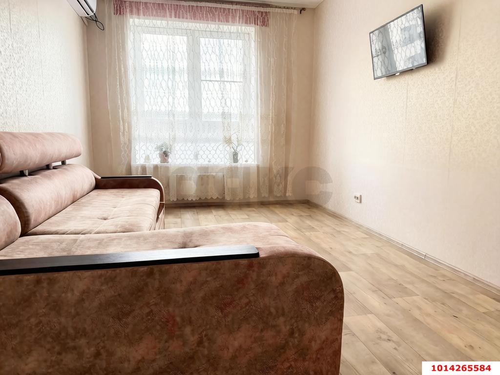 Фото №2: 1-комнатная квартира 38&nbsp;м², 6/15&nbsp;эт. - Краснодар, Карасунский внутригородской округ, жилой комплекс Империал, ж/м Пашковский, ул. Леонида Лаврова, 8к2