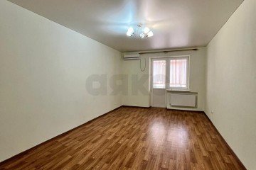 Фото №3: 2-комнатная квартира 70 м² - Краснодар, мкр. Музыкальный, ул. имени Сергея Есенина, 131