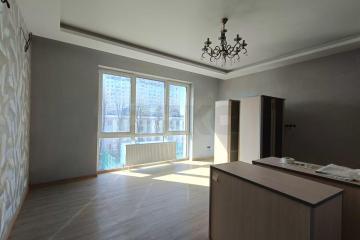 Фото №1: 2-комнатная квартира 74 м², 4/16 эт. - Краснодар, мкр. Камвольно-суконный Комбинат, ул. Сормовская, 13