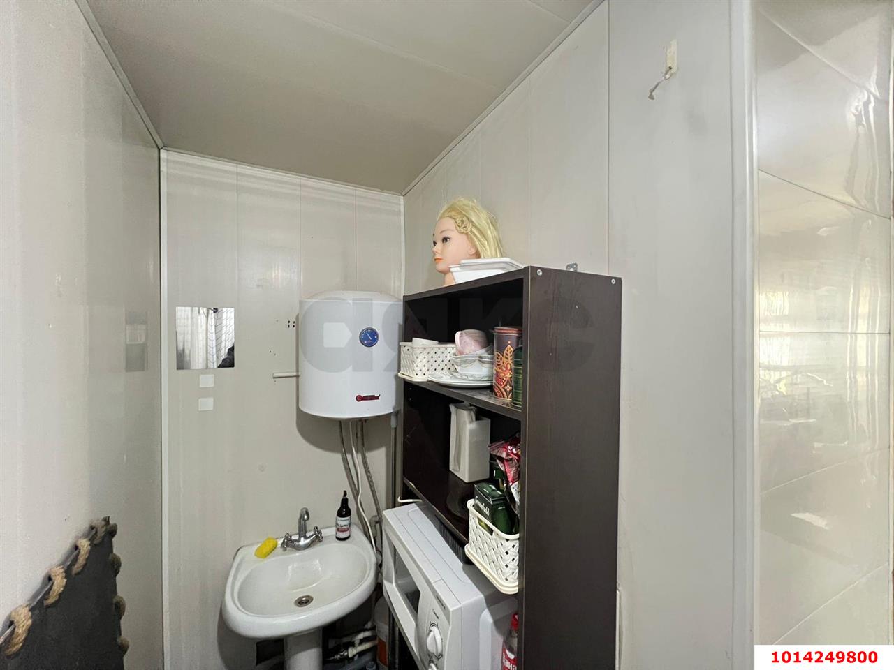 Фото №4: Торговое помещение 32&nbsp;м², 1/3&nbsp;эт. - Краснодар, Центральный внутригородской округ, мкр. Центральный, ул. Володи Головатого, 319