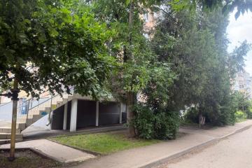 Фото №1: Торговое помещение 40&nbsp;м², 1/5&nbsp;эт. - Краснодар, мкр. Завод Измерительных Приборов, ул. Курчатова, 12