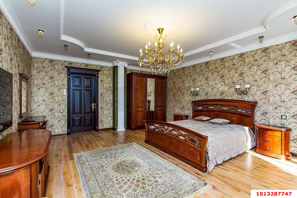 Фото №6: 4-комнатная квартира 251&nbsp;м², 3/5&nbsp;эт. - Краснодар, Прикубанский внутригородской округ, мкр. Немецкая Деревня, ул. Баварская, 8