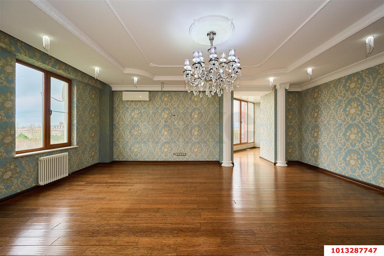 Фото №39: 4-комнатная квартира 251&nbsp;м², 3/5&nbsp;эт. - Краснодар, Прикубанский внутригородской округ, мкр. Немецкая Деревня, ул. Баварская, 8