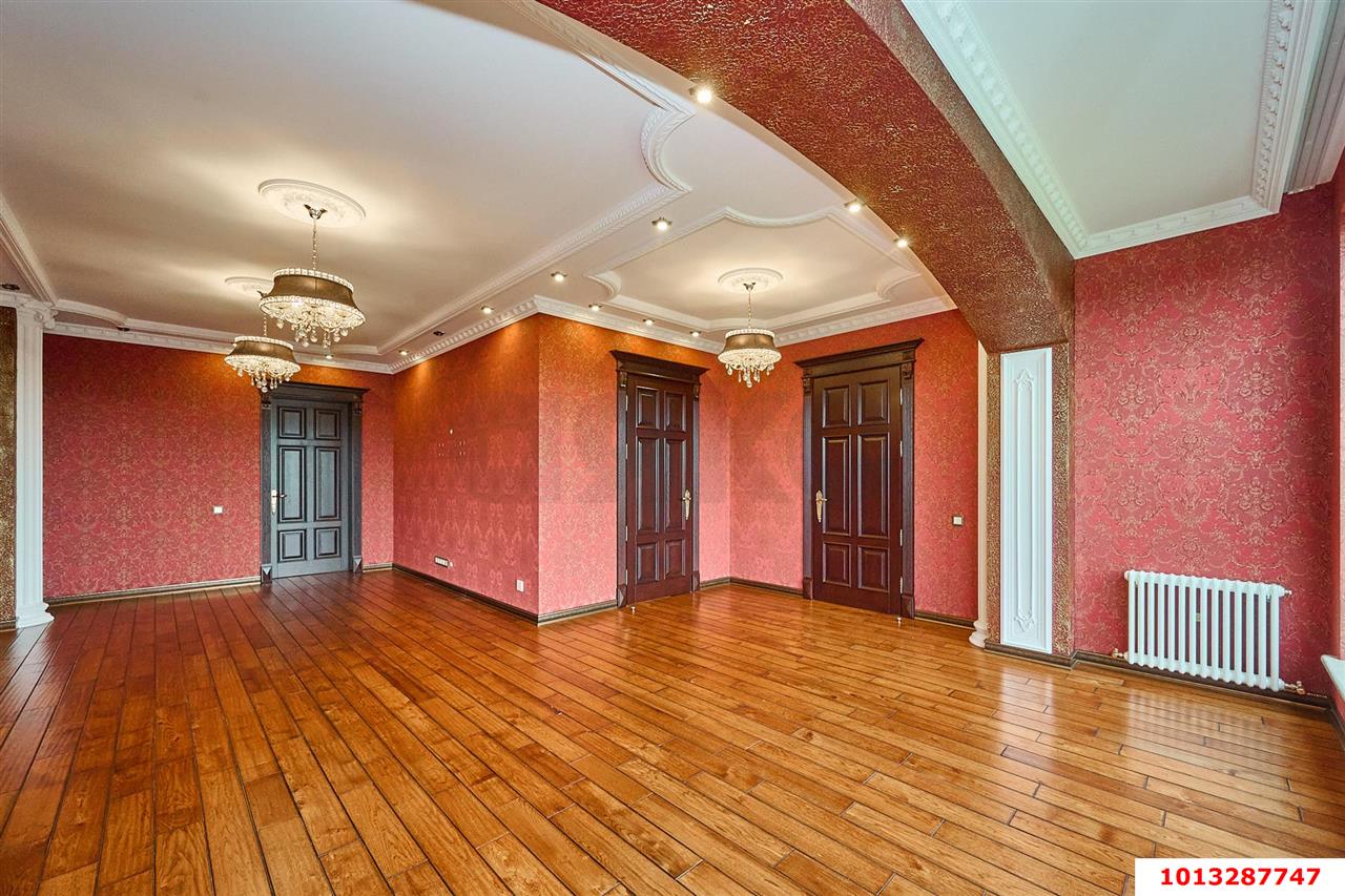 Фото №30: 4-комнатная квартира 251&nbsp;м², 3/5&nbsp;эт. - Краснодар, Прикубанский внутригородской округ, мкр. Немецкая Деревня, ул. Баварская, 8