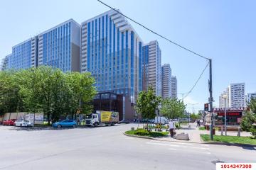 Фото №1: 2-комнатная квартира 60 м², 12/25 эт. - Краснодар, мкр. Завод Измерительных Приборов, ул. Зиповская, 38