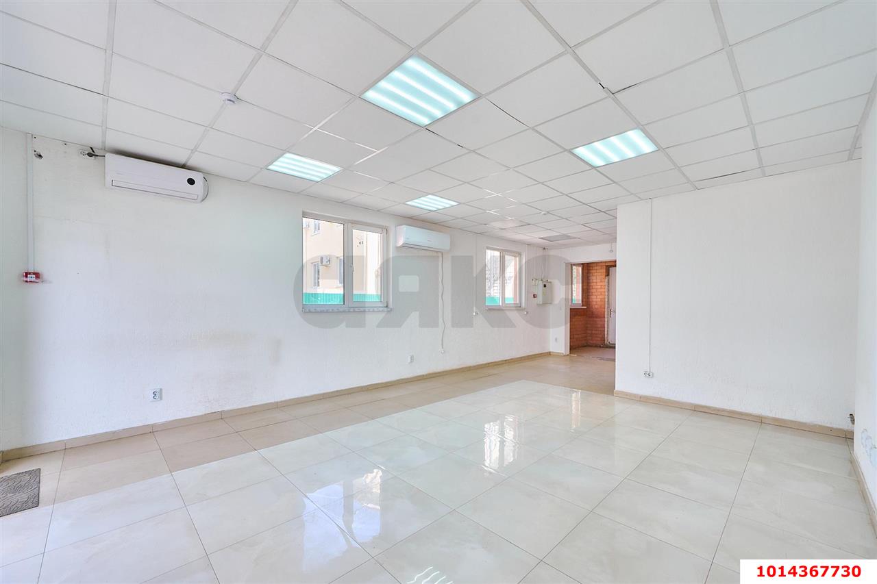 Фото №5: Торговое помещение 70&nbsp;м², 1/1&nbsp;эт. - Краснодар, Прикубанский внутригородской округ, Калинино, мкр. Завод Радиоизмерительных Приборов, пер. Гаражный, 12/А