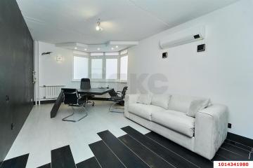 Фото №1: 2-комнатная квартира 76 м², 2/19 эт. - Краснодар, мкр. Школьный, ул. Филатова, 19/2