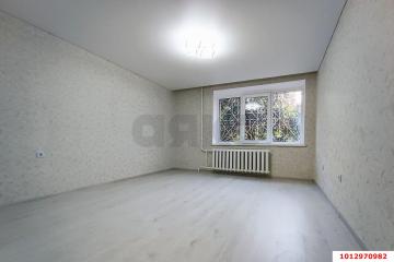Фото №1: 1-комнатная квартира 31 м², 1/9 эт. - Краснодар, мкр. Гидростроителей, ул. имени Игнатова, 16