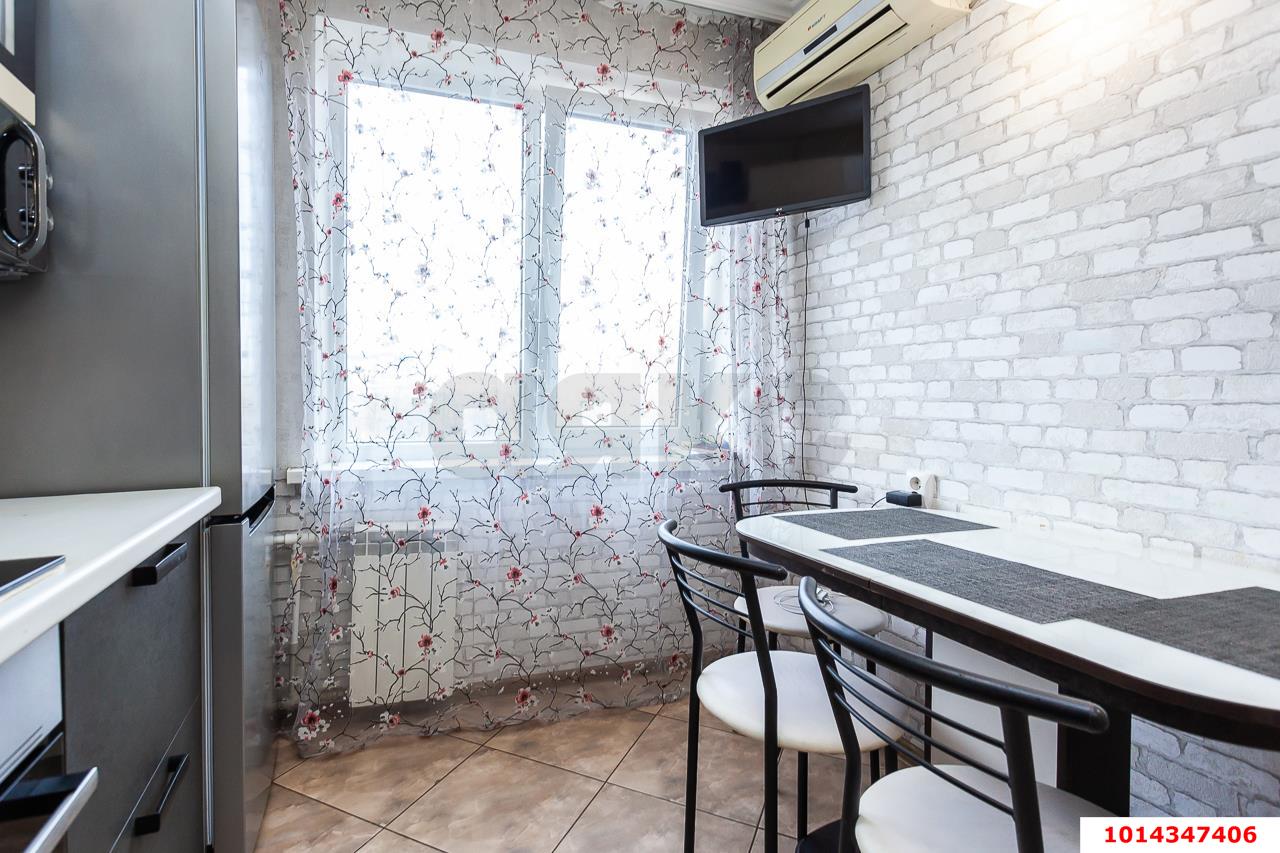 Фото №3: 3-комнатная квартира 67&nbsp;м², 6/9&nbsp;эт. - Краснодар, Прикубанский внутригородской округ, мкр. Краевая Клиническая Больница, ул. имени 40-летия Победы, 67