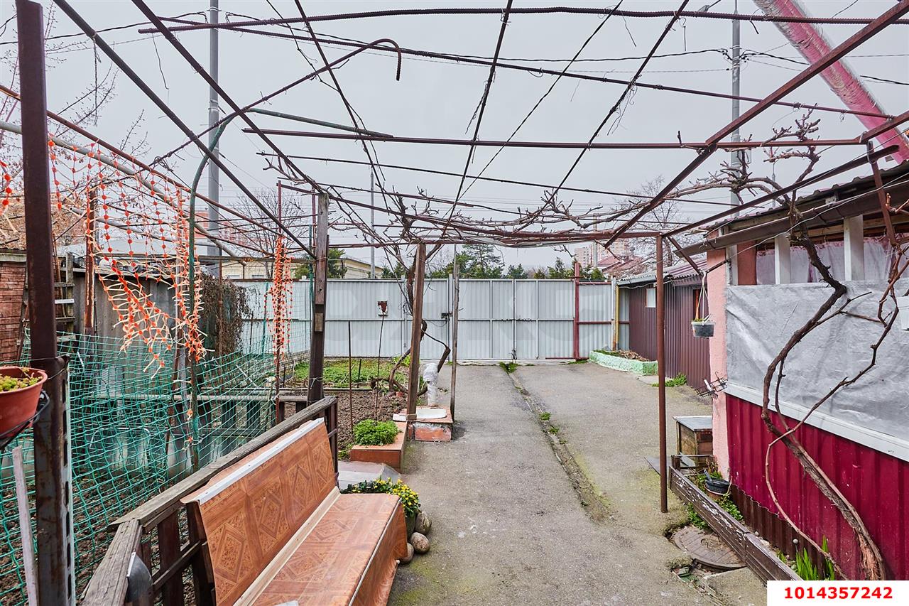 Фото №15: Дом 60&nbsp;м² + 1&nbsp;сот., 1&nbsp;эт. - Краснодар, Западный внутригородской округ, мкр. Центральный, ул. имени Тургенева, 26/1