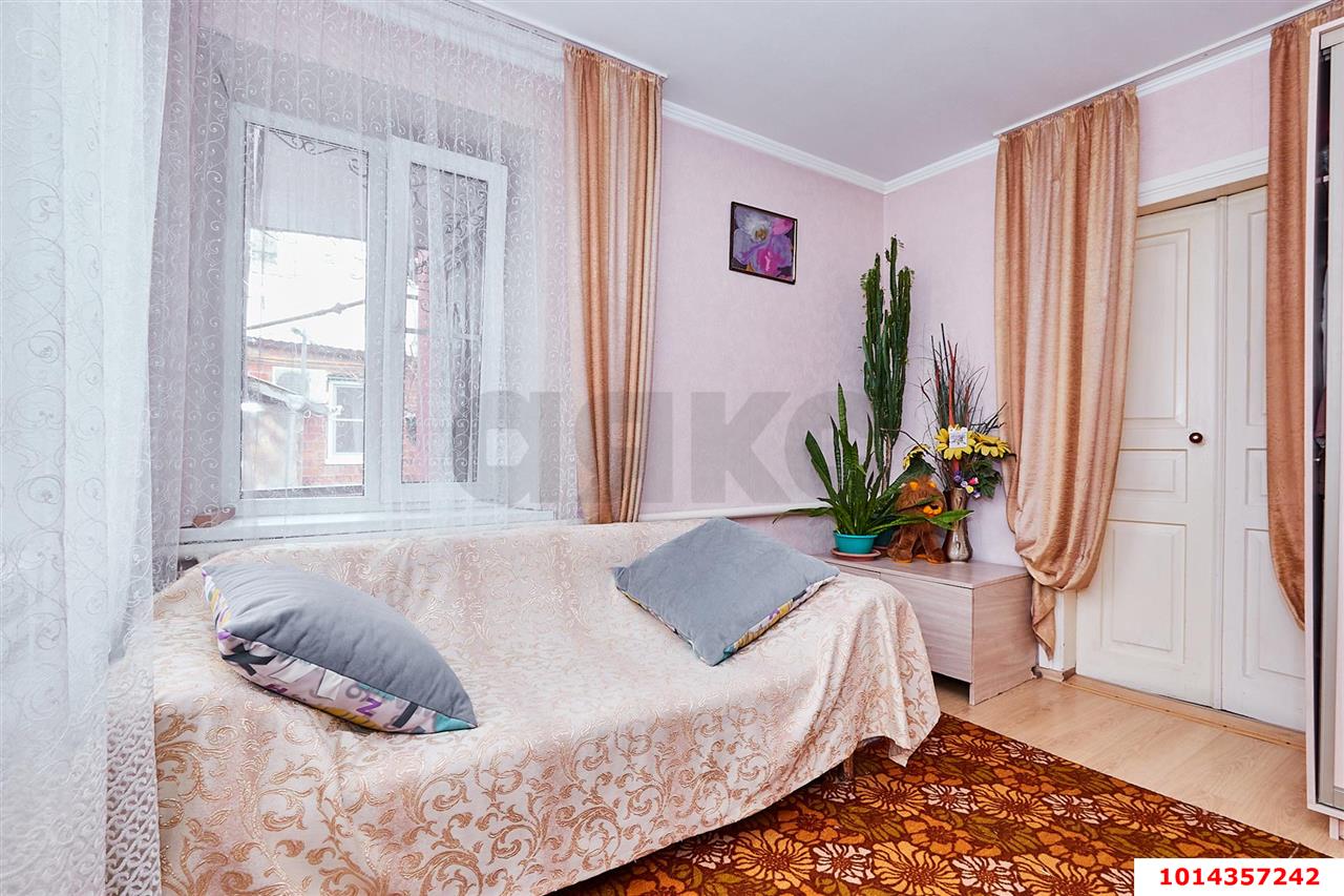 Фото №2: Дом 60&nbsp;м² + 1&nbsp;сот., 1&nbsp;эт. - Краснодар, Западный внутригородской округ, мкр. Центральный, ул. имени Тургенева, 26/1