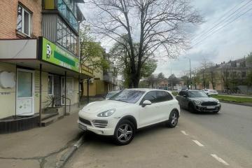 Фото №1: Коммерция 43&nbsp;м², 1/3&nbsp;эт. - Краснодар, мкр. Камвольно-суконный Комбинат, ул. Сормовская, 28