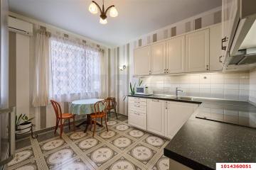 Фото №1: 2-комнатная квартира 68 м², 15/19 эт. - Краснодар, мкр. Центральный, ул. Октябрьская, 181/2