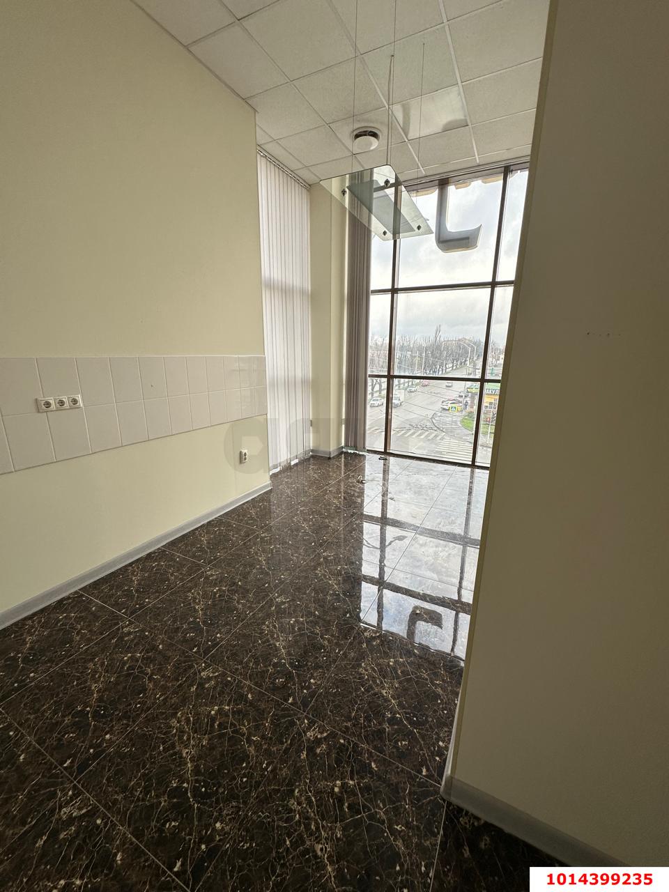 Фото №6: Офисное помещение 75&nbsp;м², 3/5&nbsp;эт. - Краснодар, Западный внутригородской округ, мкр. Сельскохозяйственный Институт, ул. Северная, 2