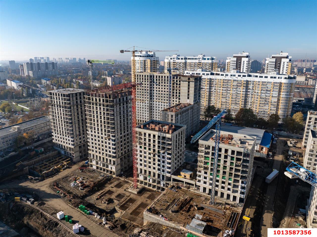 Фото №1: 1-комнатная квартира 37&nbsp;м², 12/18&nbsp;эт. - Краснодар, Карасунский внутригородской округ, Хлопчато-бумажный Комбинат, мкр. жилой квартал Патрики