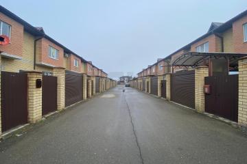 Фото №1: 4-комнатная квартира 125 м², 2/2 эт. - Российский, мкр. ЖК Вилла Роз, ул. имени Академика Сахарова, 33к7