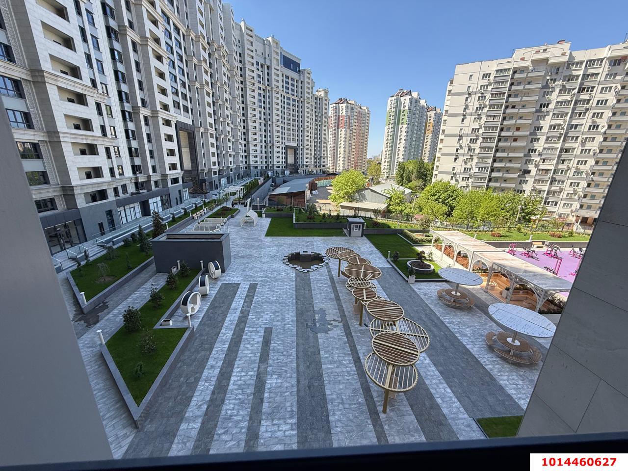 Фото №1: 3-комнатная квартира 98&nbsp;м², 5/22&nbsp;эт. - Краснодар, Прикубанский внутригородской округ, Круглик, жилой комплекс Сердце, мкр. Школьный, ул. Школьная, 1