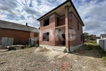 Фото №1: Дом 163 м² + 7.25 сот., 2 эт. - Горячий Ключ, мкр. Администрация, ул. Чехова