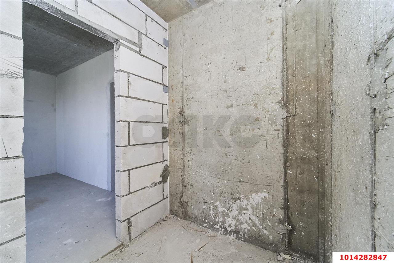 Фото №4: 2-комнатная квартира 38&nbsp;м², -1/5&nbsp;эт. - Знаменский, Карасунский внутригородской округ, мкр. жилой комплекс Первомайский, ул. Первомайская, 36/1