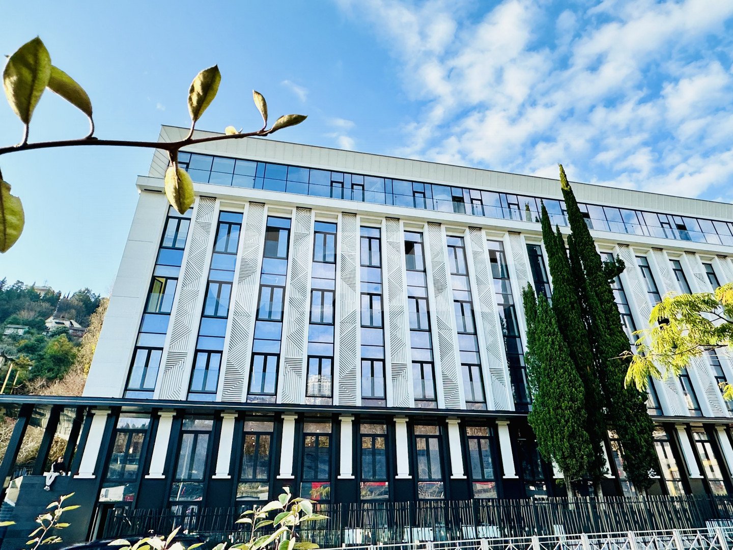 Фото №15: Апартаменты 57&nbsp;м², 3/8&nbsp;эт. - Сочи, Хостинский, мкр. Светлана, ул. Яна Фабрициуса, 33