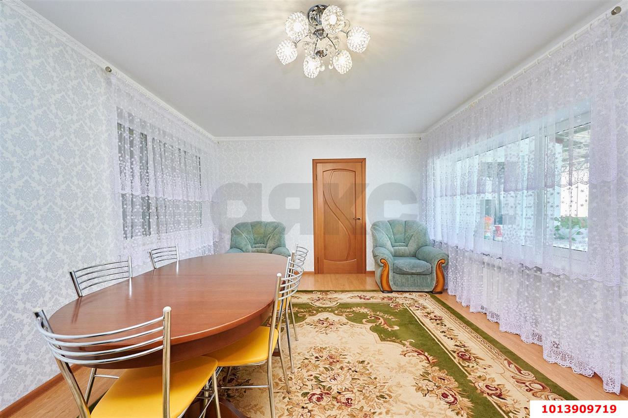 Фото №3: 3-комнатная квартира 80&nbsp;м², 1/2&nbsp;эт. - Берёзовый, Прикубанский внутригородской округ, п. Лекраспром, ул. Археолога Веселовского, 22/1