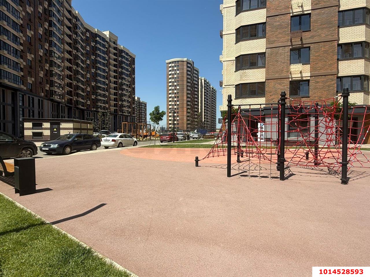 Фото №4: Торговое помещение 72&nbsp;м², 1/20&nbsp;эт. - Краснодар, Прикубанский внутригородской округ, имени Петра Метальникова, мкр. ЖК Лучший, ул. Ростовское шоссе, 30/6
