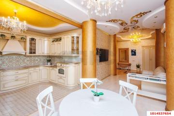 Фото №1: 3-комнатная квартира 122 м², 8/16 эт. - Краснодар, мкр. Центральный, ул. Кубанская набережная, 23/1