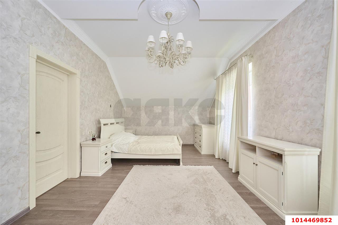 Фото №11: Дом 180&nbsp;м² + 3.5&nbsp;сот., 2&nbsp;эт. - Краснодар, Центральный внутригородской округ, мкр. Дубинка, ул. 9 Января, 107
