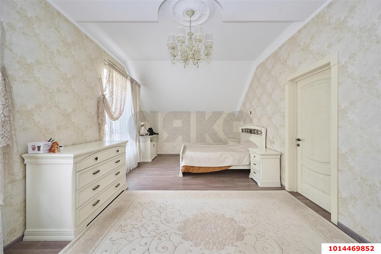 Фото №14: Дом 180&nbsp;м² + 3.5&nbsp;сот., 2&nbsp;эт. - Краснодар, Центральный внутригородской округ, мкр. Дубинка, ул. 9 Января, 107