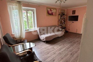 Фото №1: 4-комнатная квартира 80 м², 4/5 эт. - Сочи, мкр. Голубые Дали, ул. Гастелло, 19