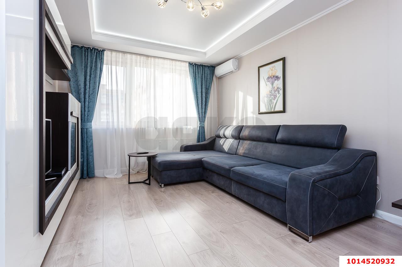 Фото №1: 3-комнатная квартира 90&nbsp;м², 13/23&nbsp;эт. - Краснодар, Карасунский внутригородской округ, мкр. Почтовый, пр-кт имени писателя Знаменского, 20