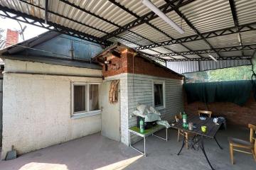 Фото №1: Часть дома 50&nbsp;м² + 2.5&nbsp;сот., 1&nbsp;эт. - Краснодар, мкр. Дубинка, ул. 5-я Линия Поймы реки Кубань, 79