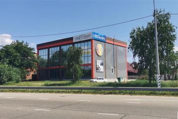 Фото №1: Торговое помещение 785&nbsp;м², 1/2&nbsp;эт. - Тимашевск, мкр. Южный, ул. Екатеринодарская, 102