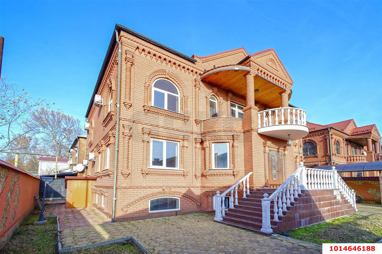 Фото №1: Дом 442&nbsp;м² + 5.72&nbsp;сот., 2&nbsp;эт. - Краснодар, Центральный внутригородской округ, мкр. Дубинка, ул. КИМ, 161