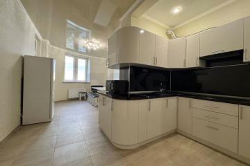 Фото №1: 3-комнатная квартира 140&nbsp;м², 16/16&nbsp;эт. - Краснодар, мкр. ЖК Барселона, ул. имени 40-летия Победы, 97