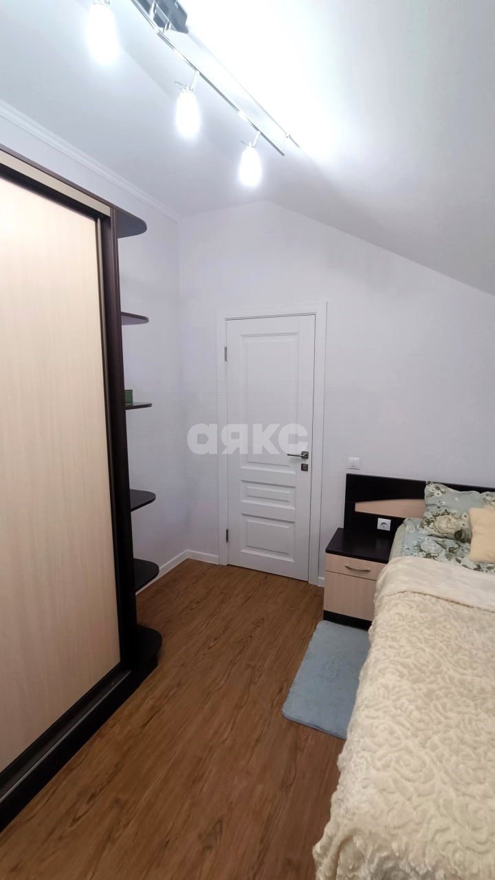 Фото №8: 1-комнатная квартира 69&nbsp;м², 4/4&nbsp;эт. - Красная Поляна, мкр. курорт Красная Поляна, ул. Защитников Кавказа, 104