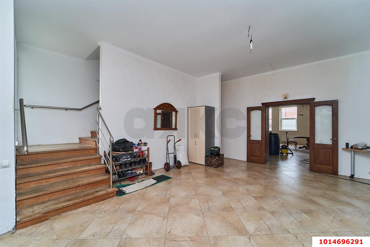 Фото №10: Дом 600&nbsp;м² + 12&nbsp;сот., 2&nbsp;эт. - Краснодар, Прикубанский внутригородской округ, мкр. Новый, ул. имени Дзержинского, 118