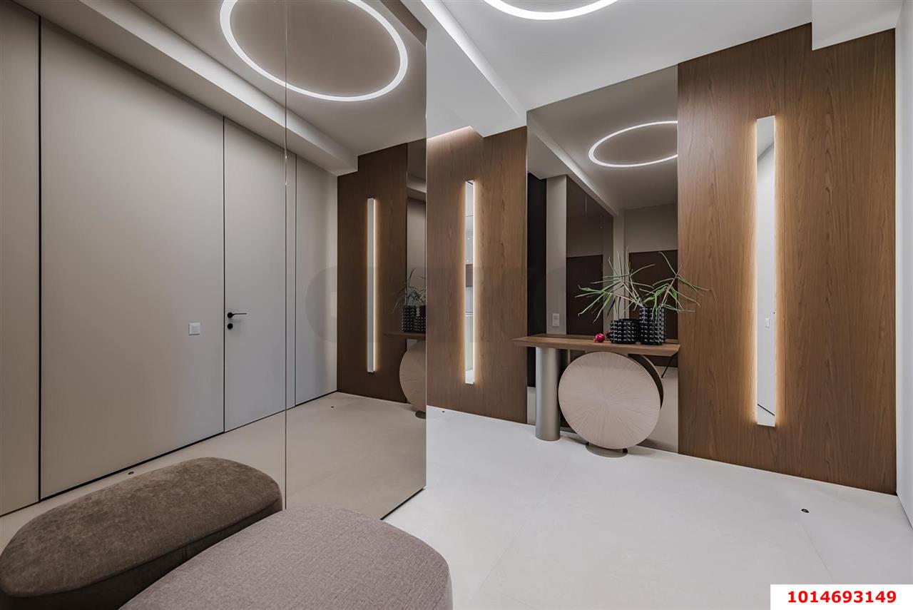 Фото №1: 4-комнатная квартира 175&nbsp;м², 13/25&nbsp;эт. - Сочи, Хостинский, мкр. Светлана, пр-кт Пушкина, 5А