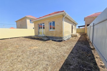 Фото №1: Дом 71&nbsp;м², 1&nbsp;эт. - Южный, п. коттеджный  Южная столица, пер. 10-й Волжский