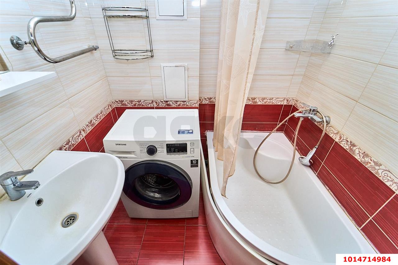 Фото №17: 2-комнатная квартира 70&nbsp;м², 4/6&nbsp;эт. - Краснодар, Прикубанский внутригородской округ, мкр. Музыкальный, ул. имени Ф.И. Шаляпина, 25