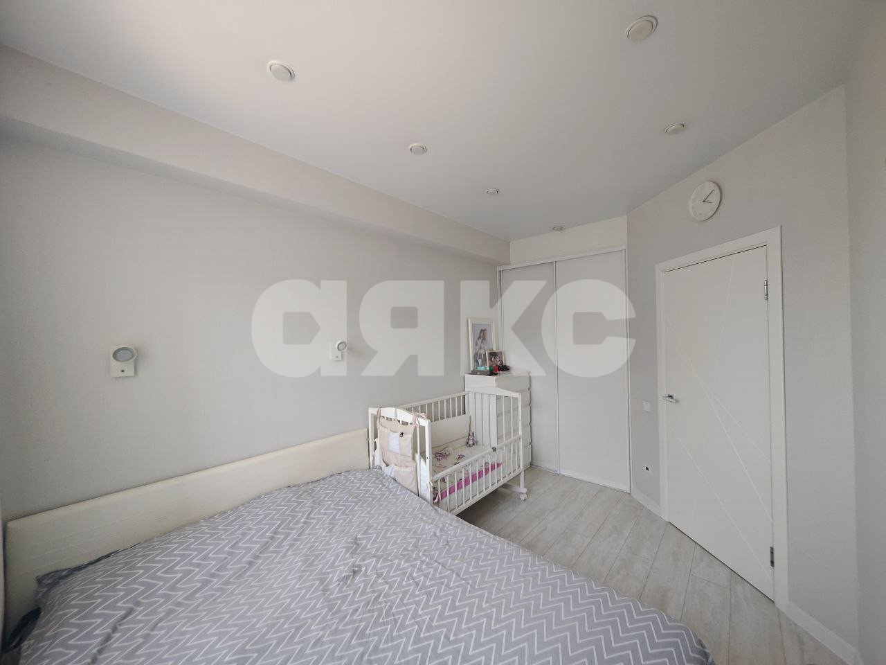 Фото №6: 1-комнатная квартира 27&nbsp;м², 2/11&nbsp;эт. - Сочи, Хостинский, мкр. жилой комплекс Мадрид 5, ул. Амбровая, 10