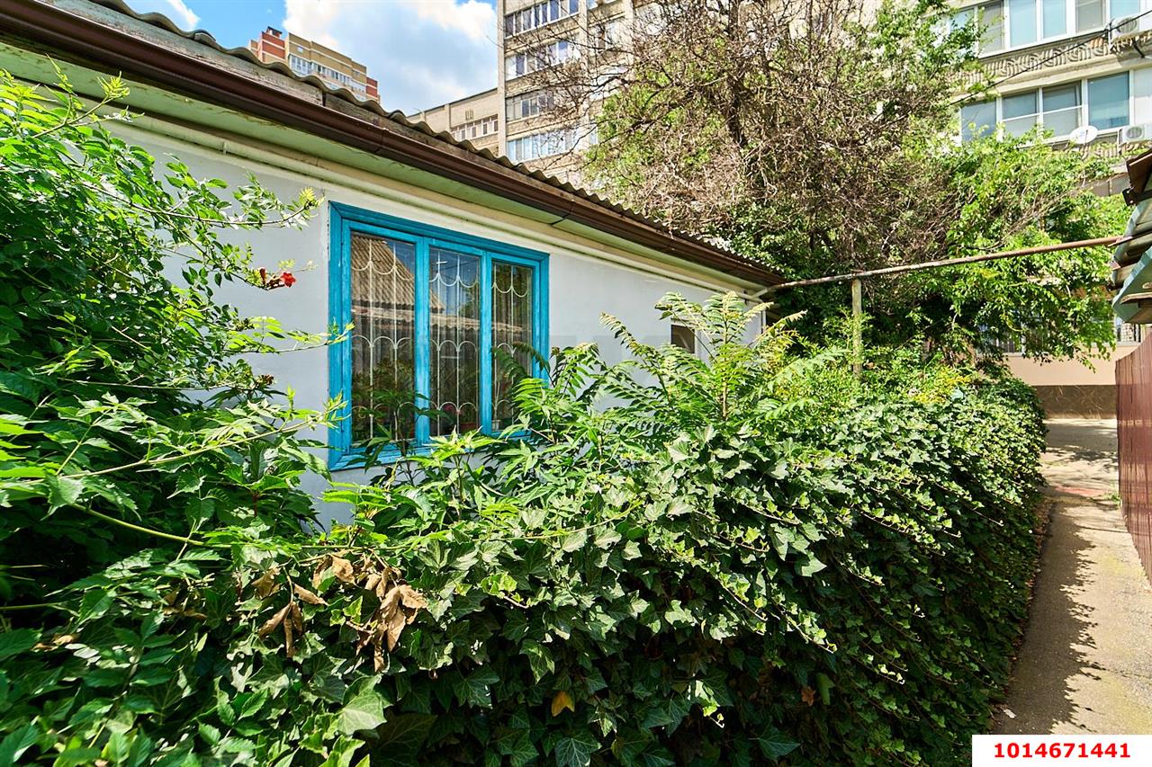 Фото №1: Часть дома 52&nbsp;м² + 1.5&nbsp;сот., 1&nbsp;эт. - Краснодар, Прикубанский внутригородской округ, мкр. Фестивальный, ул. Фестивальная, 10